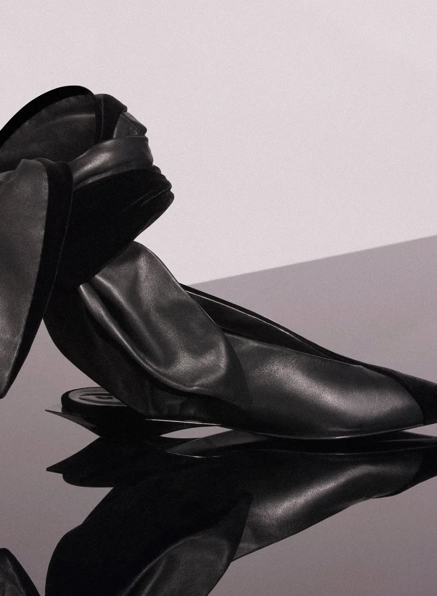 Shoes|MUGLER black leather knot fang flat mules